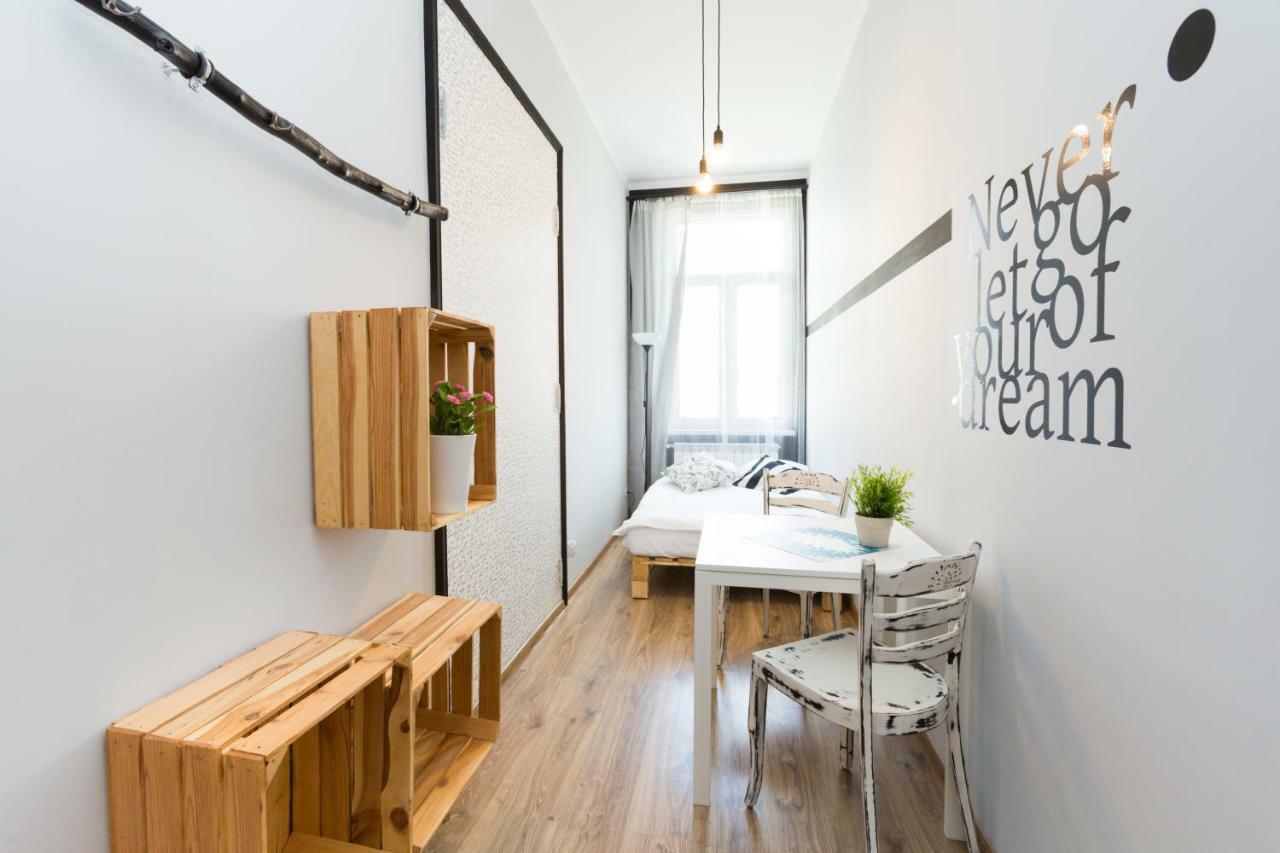 Dot Hostel - Pokoje I Noclegi W Centrum Bielsko-Biała Esterno foto