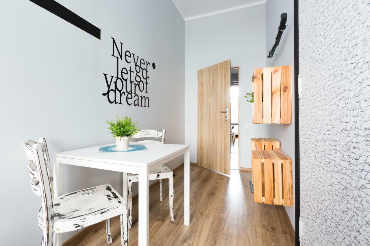 Dot Hostel - Pokoje I Noclegi W Centrum Bielsko-Biała Esterno foto