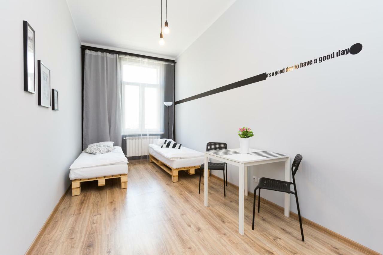 Dot Hostel - Pokoje I Noclegi W Centrum Bielsko-Biała Esterno foto