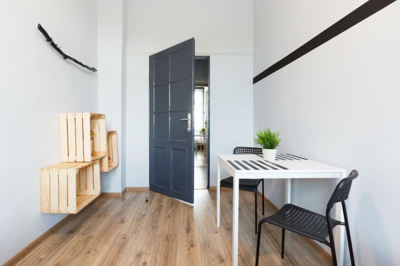 Dot Hostel - Pokoje I Noclegi W Centrum Bielsko-Biała Esterno foto
