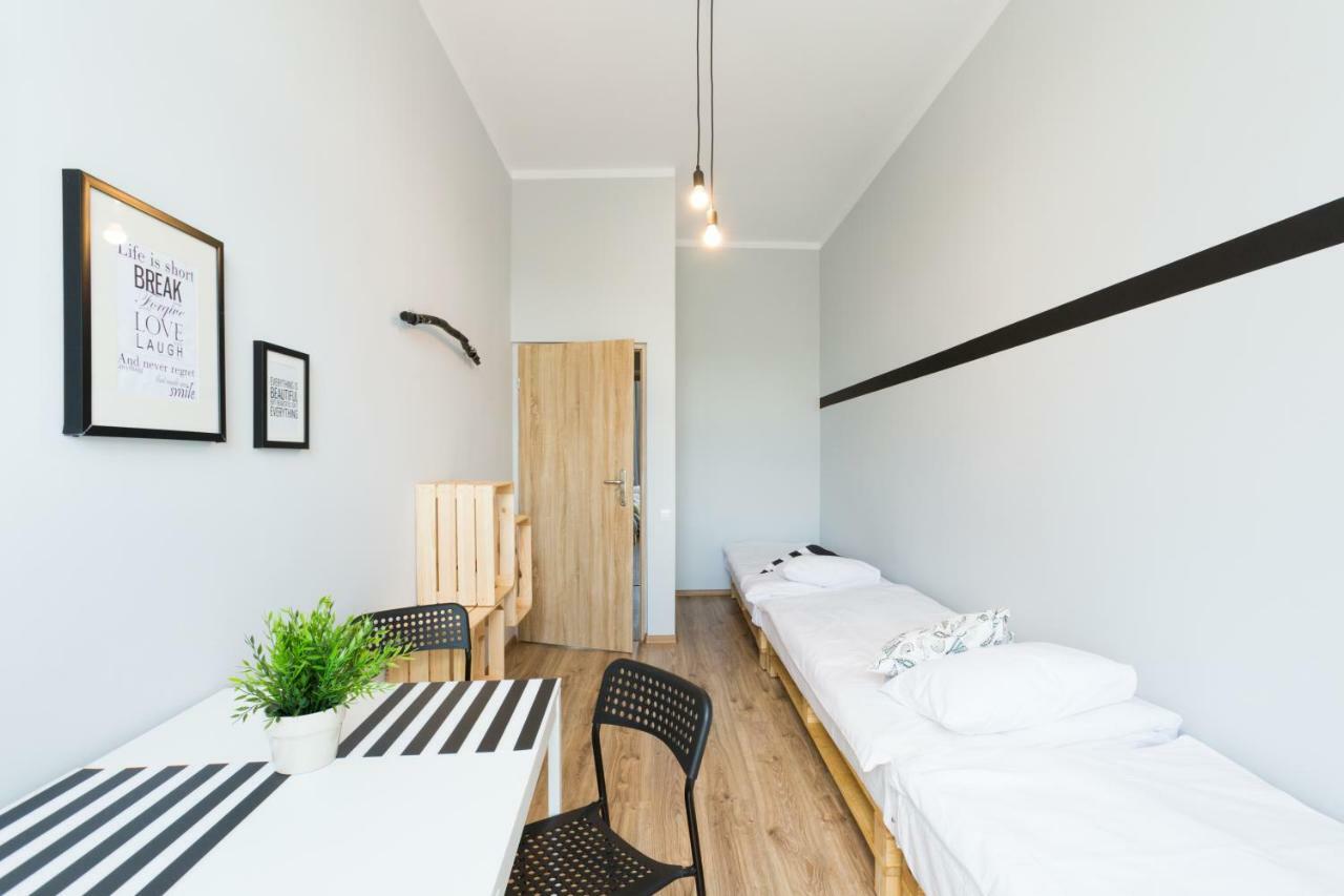 Dot Hostel - Pokoje I Noclegi W Centrum Bielsko-Biała Esterno foto