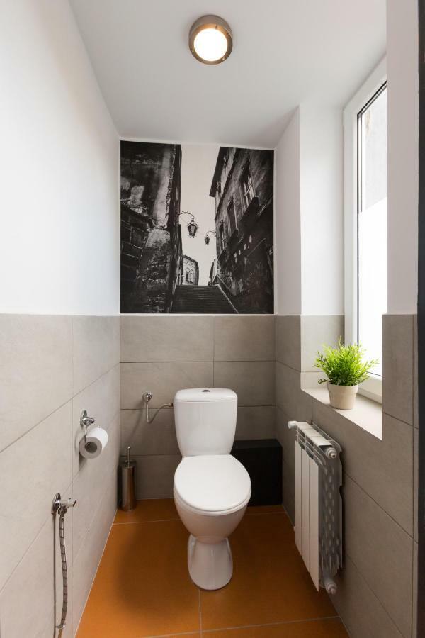 Dot Hostel - Pokoje I Noclegi W Centrum Bielsko-Biała Esterno foto
