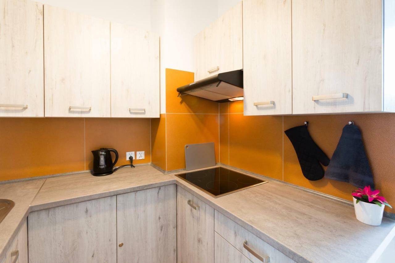Dot Hostel - Pokoje I Noclegi W Centrum Bielsko-Biała Esterno foto