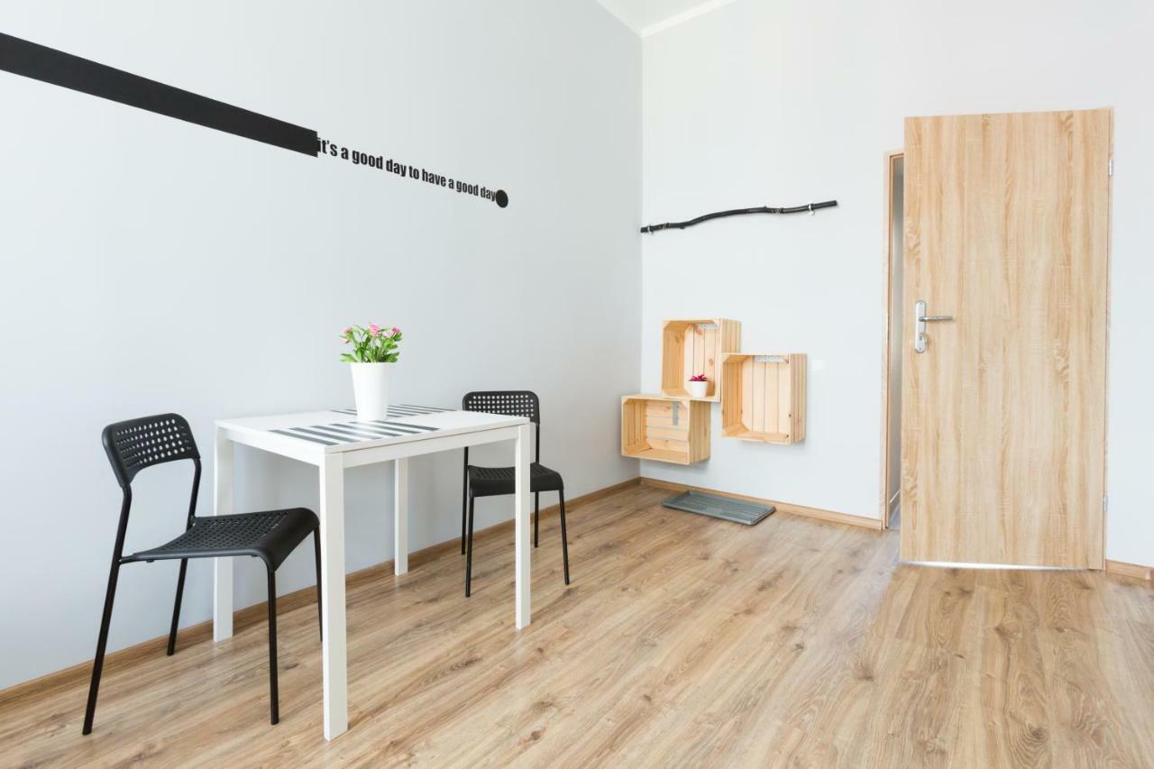 Dot Hostel - Pokoje I Noclegi W Centrum Bielsko-Biała Esterno foto